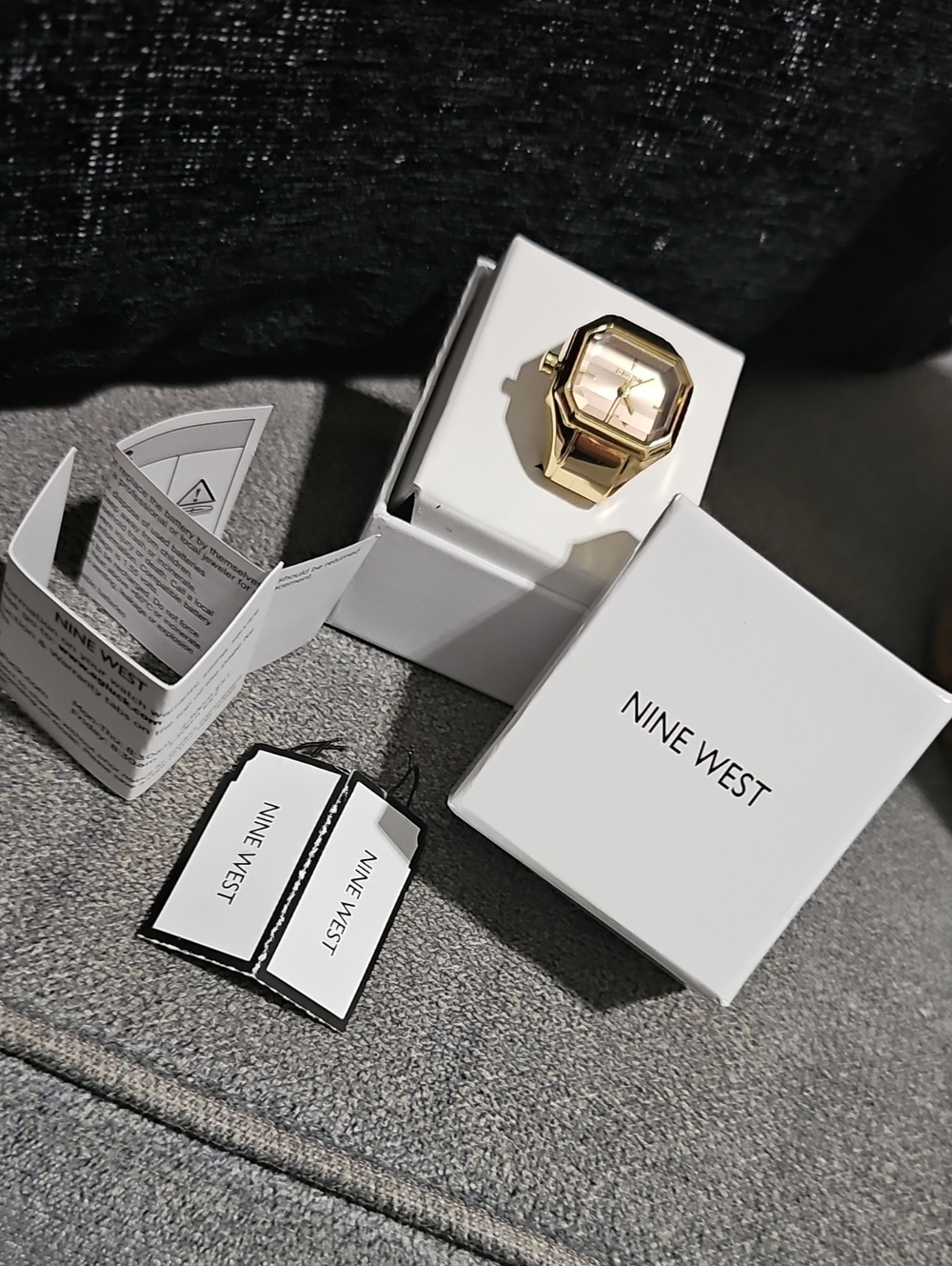 NWT Nine West Ring Watch Octagonal Gold Tone Stretch - Picture 6 of 7